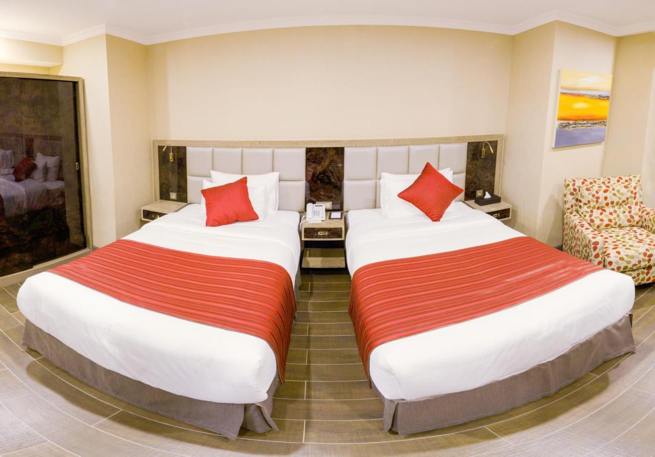 Hotel Ramada By Wyndham Bishkek Centre Chambre photo